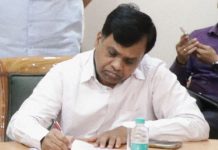 कलेक्टर ने 3 तहसीलदारों को कारण बताओं नोटिस जारी किए, जानिए वजह