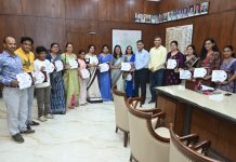 Vande Mataram : वंदे मातरम् देश की आत्मा, हर भारतीय के रग-रग में बसता हैं राष्ट्रगान का गौरव: डीआरएम अश्विन कुमार.