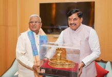 राज्यपाल का आज जन्मदिन, मुख्यमंत्री पहुंचे बधाई देने