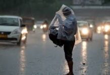 भोपाल में बारिश से बदला मौसम का मिजाज,आंधी और अंधड़ से विद्युत प्रदाय प्रभावित