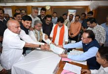 भाजपा के राज्यसभा प्रत्याशी तरुण चुग और रजनीश अग्रवाल ने भोपाल में नामांकन पत्र दाखिल किया
