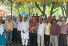 नागरिक सुविधाओं की बदहाली पर तुलसी नगर वासियों का फूटा गुस्सा, महापौर को सौंपेंगे ज्ञापन