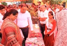 Public Welfare Camp : अब योजना का लाभ लेने जिला मुख्यालय नहीं जाना पड़ेगा, 32 क्लस्टर, 23 विभाग, 110 योजनाएं एक ही जगह!