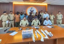 Dacoity plan in Sarafa Bazaar Foiled : सराफा बाजार में डकैती की योजना बनाते, खुंखार अंतर्राज्यीय गैंग के 6 बदमाशों को हथियारों सहित पकड़ा!