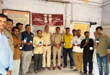 Their Faces lit up After Recovering their lost Mobiles : पुलिस ने गुम हुए 11 एन्ड्रायड़ मोबाइलों को ढूंढकर लौटाए!