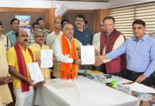 बीजेपी के तरूण चुग, रजनीश अग्रवाल और महेश केवट राज्यसभा के लिए निर्वाचित, निर्वाचन पदाधिकारी से प्रमाण-पत्र प्राप्त
