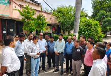न्यायाधीशगण व कर्मचारियों के संबंध में टिप्पणियां से उपजा आक्रोश, न्यायिक कर्मचारी संघ ने प्रधान जिला एवं सत्र न्यायाधीश के नाम सौंपा ज्ञापन!