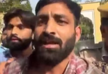 जयपुर में प्रदर्शन के दौरान कॉकरोच जनता पार्टी के फाउंडरअभिजीत दीपकेको युवकों ने जड़े थप्पड़!