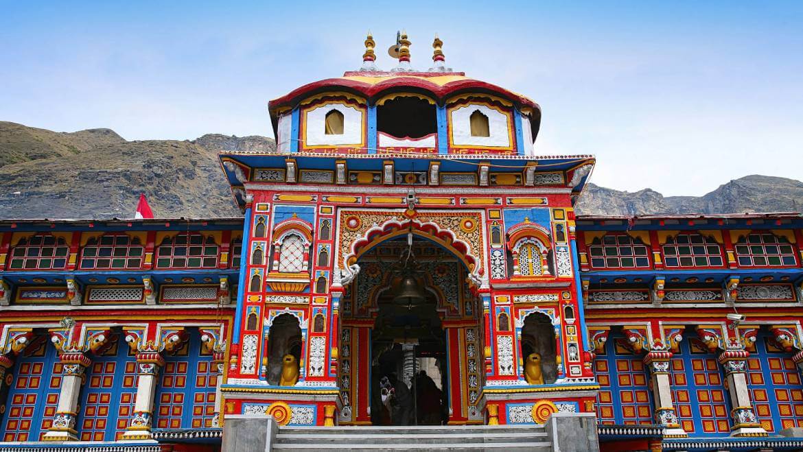 Badrinath dham 1 बद्रीनाथ धाम चढ़ावे - राम मंदिर विवाद के बाद बद्रीनाथ धाम में चढ़ावे पर सवाल, BKTC ने गठित की जांच समिति; CCTV फुटेज और…
